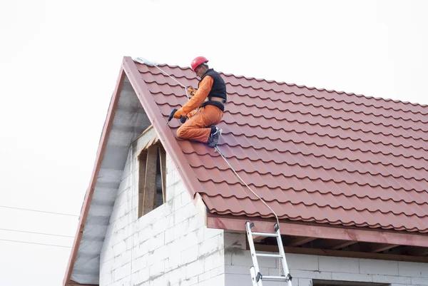 Knoxville Roofer Services for Shingle, Metal, and Flat Roofs