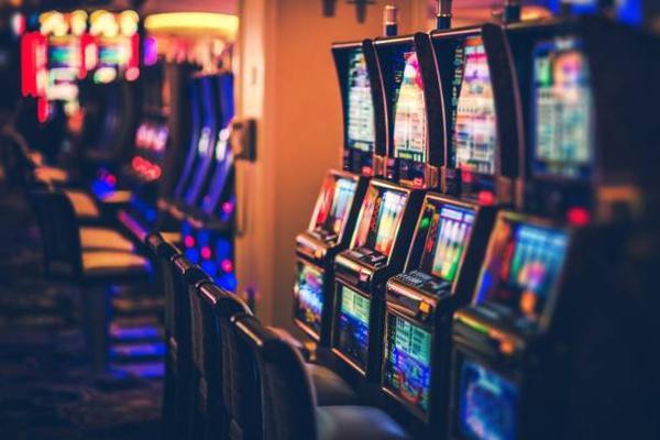 Exploring Live Dealer Games at an online casino Singapore